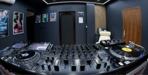 Kurs DJ – Pioneer DJM-V10 + CDJ-3000